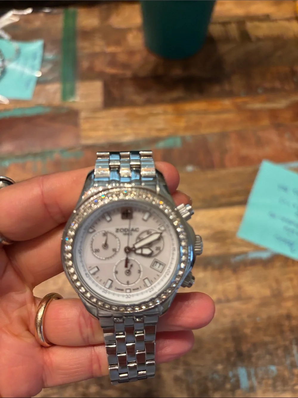 Ladies Zodiac Streamline Watch Mother of Pearl Dial MSRP $ 325 Stainless Steel